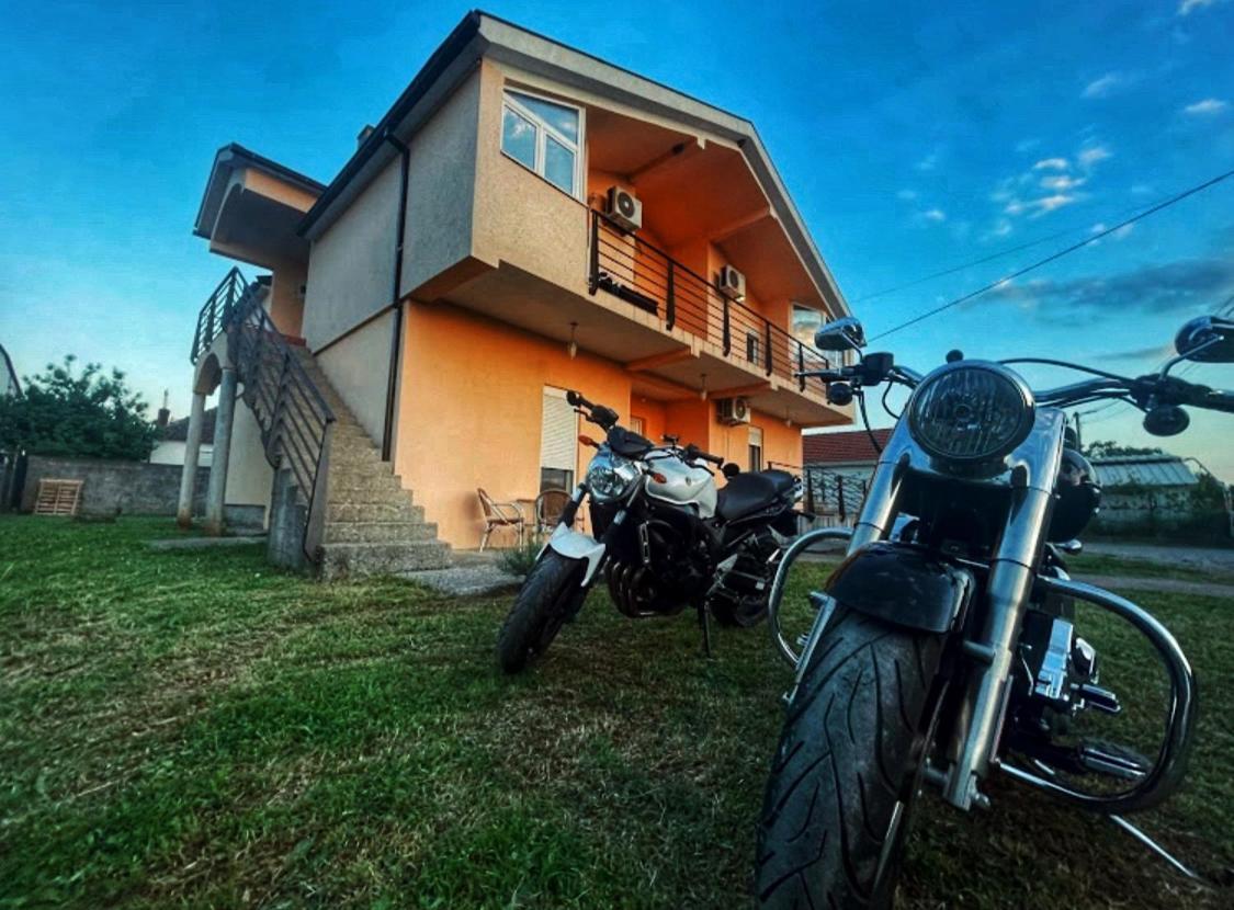 Hotel House Of Peace Podgorica Exterior foto